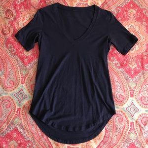 Lululemon V-Neck Tee